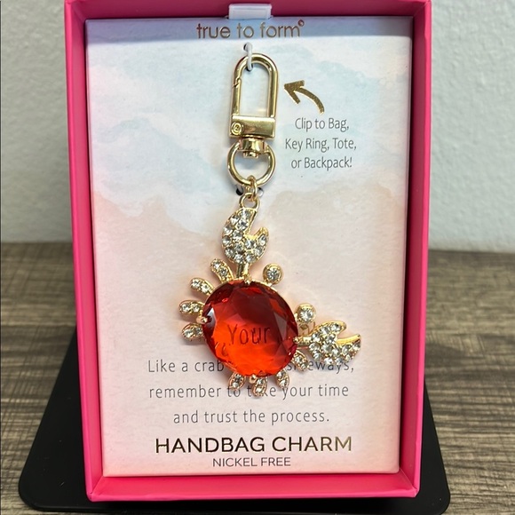 Crab Bag Charm Sparkling Crystal Accents ✨🦀 - Picture 3 of 6